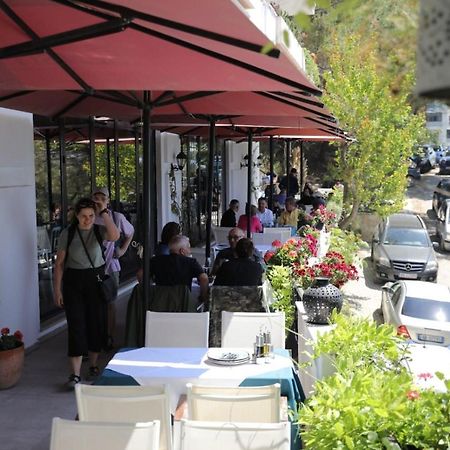 Villa D Hotel-Restaurant-Private Beach Durrës 外观 照片